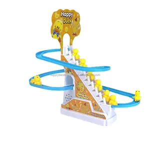 Track Slot Set Spielzeug batterie USB-betriebene Kinder lichter und Musik Enten treppen Klettern Kleine Enten spielzeug