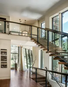 Escalera de acero modular recta moderna, escaleras rectas de hierro elegantes y peldaños de escalera compuestos para interiores duraderos