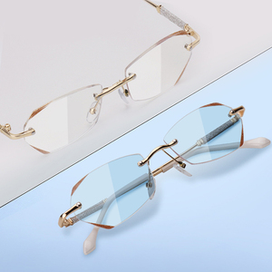 Vente en gros de lunettes de lecture sans monture pour femmes, verres convexes de haute qualité de luxe bloquant la lumière bleue - Product Image 1