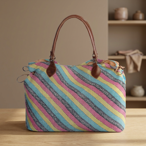 กระเป๋าชายหาด Kantha ลายดอกไม้ออกแบบโดยดีไซเนอร์ - Product Image 3