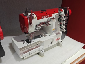 Industrial <b>Sewing</b> Machine JUKKY JK500A-01D High Speed Flat Lock <b>Sewing</b> Machine <b>for</b> T-shirt 3 Needle 5 Threads Flat-bed Interlock - Product Image 2