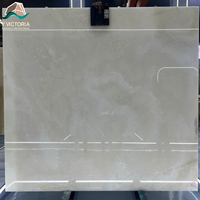 Dalles de marbre onyx blanc pur poli, dalles de pierre translucide de luxe pour panneau mural rétroéclairé et comptoir