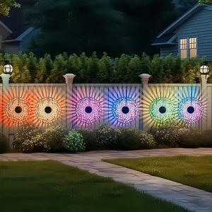 Lámpara LED Solar de Proyección con Diseño Mandala, RGB Multicolor, Impermeable, para Decoración de Jardín y Cercas, Recargable por Batería - Product Image 4