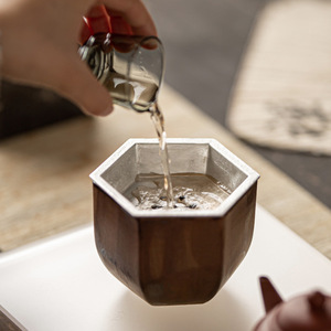 Contenedor Hexagonal de Cerámica para Posos de Té con Tapa de Metal, Cubo de Basura para Uso en Interiores - Product Image 2