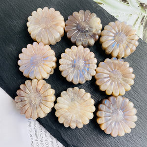 थोक प्राकृतिक चंद्रमा क्रिस्टल पॉलिश नक्काशी सूरजमुखी के आकार के पत्थर के आकार के पत्थर - Product Image 4