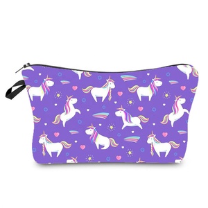 Sac cosmétique de <span class=keywords><strong>maquillage</strong></span> de stockage de voyage simple d'impression de style <span class=keywords><strong>licorne</strong></span> portable en gros d'usine pour les femmes - Product Image 6