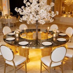 Tavolo da Pranzo di Lusso con Piano in Vetro Rotondo e Base a Colonna in Acciaio Inox Dorato per Banchetti in Hotel ed Eventi Nuziali - Product Image 4