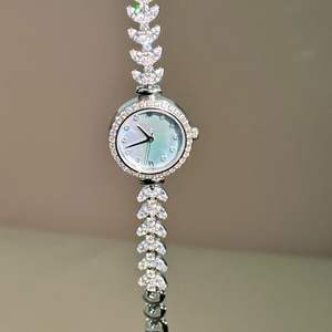 Nuevo Modelo 2026 - Reloj de Cuarzo de Acero Inoxidable Elegante para Mujer, Diseño Sofisticado y Moderno, Gran Éxito de Ventas - Product Image 3