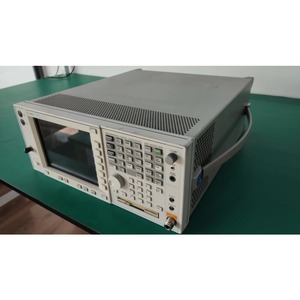 Analyseur Agilent/Keysight E4440A 3Hz-26.5GHz d'occasion, 80% neuf - Product Image 1