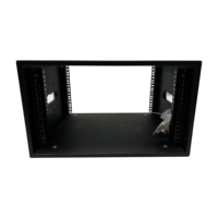 Flight case léger et personnalisé 6U avec revêtement en polyurée noire pour le stockage d'amplificateurs de puissance, doté de 4 pieds et de rainures