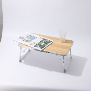 <span class=keywords><strong>Table</strong></span> pliante portable mini pour l'extérieur, base trépied, design moderne, aluminium, <span class=keywords><strong>4</strong></span> <span class=keywords><strong>places</strong></span>, mobilier de <span class=keywords><strong>camping</strong></span> pour parcs et campings - Product Image 3