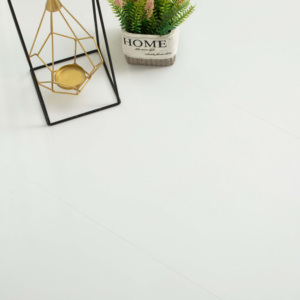 Suelo SPC de Instalación Rápida con Sistema de Clic, Aspecto de Madera Delicado, Diseño Moderno, Tablones Anchos para una Renovación Rápida del Espacio - Product Image 5