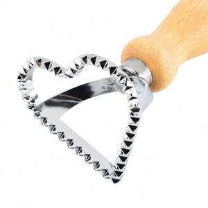 <span class=keywords><strong>Moule</strong></span> à biscuits en alliage de zinc en forme de cœur de Noël, vente en gros d'usine, avec bord en métal et plastique pour biscuits et gâteaux - Product Image 5