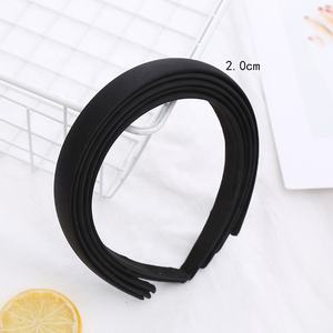 2 सेमी 2.5 सेमी 3 सेमी 4 सेमी चौड़ा महिला लड़कियां नो स्लिप लाइनेड रिबन प्लास्टिक सफेद और काला सॉलिड एक रंग का हेयरबैंड मैट सैटिन हेडबैंड - Product Image 5