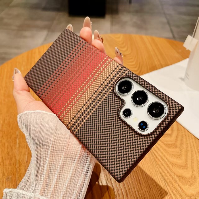 High Quality Magnetic for Samsung S26 S25 Fashion Look Durable Lightweight Shock Absorption Phone Case