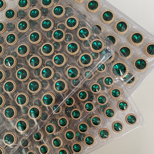 Bán Buôn Fancy Tô Điểm Kim Cương Nút Vòng Pha Lê Thủy Tinh Strass Nút Rhinestone Shank Nút Cho May Áo - Product Image 5