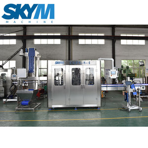 Machine de remplissage de bouteilles de boissons <span class=keywords><strong>SKYM</strong></span> 2000BPH 3 en 1 entièrement automatique pour eau minérale pure A à Z, installation complète pour petites productions - Product Image 6