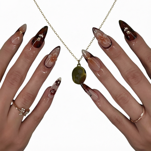 Maillard Nails Nouvelle Arrivée Populaire 3D Sweet Cool Full Cover Gel Stiletto Faux Ongles de Luxe Longs Amande ABS avec Colle pour Doigts 10 Pièces - Product Image 1