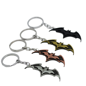 Lilangda moda creativa in metallo pipistrello portachiavi piccolo regalo per auto accessori appesi con serigrafia all'ingrosso - Product Image 4