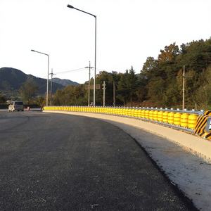 Barandilla Rodante Fabricada como Sistema de Barrera Rodante para Mejoras Nacionales en Seguridad Vial - Product Image 1