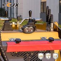 Cargadora de Ruedas con Dirección Deslizante |   Certificado por la EPA/EURO5 |   Elevador Equilibrado para un Manejo Preciso de Materiales, Versátil y con Múltiples Accesorios