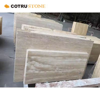 Carreaux de travertin beige aiguisés par la nature Panneaux muraux beiges classiques Bordure de marbre Carreaux de travertin beige pour mur et sol