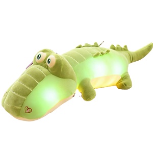 Almohada de Peluche de Cocodrilo Adorable al por Mayor con Diseño Bordado, Almohada Antiestrés de Cumpleaños para Niños - Product Image 1