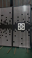 Personnalisation du CCT Panneaux de façade artistiques en métal perforé avec éclairage intégré en usine Panneau de couverture LED en aluminium perforé mural