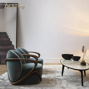 كرسي بذراعين بتصميم Wabi-sabi إيطالي عصري لغرفة المعيشة، كرسي مميز فاخر باللون البيج من خشب الجوز والقماش - Product Image 2