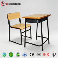 Ensemble de bureau et chaise d'écolier moderne en bois et métal, coloré, pour salle de classe (vente en gros)