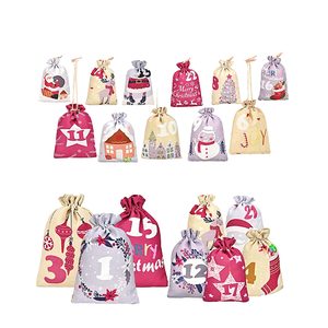 Set <span class=keywords><strong>di</strong></span> Sacchetti con Coulisse <span class=keywords><strong>per</strong></span> il Conto alla Rovescia Natalizio 1-24, Calendario dell'Avvento, Sacchetti <span class=keywords><strong>per</strong></span> Caramelle a Forma <span class=keywords><strong>di</strong></span> <span class=keywords><strong>Albero</strong></span> <span class=keywords><strong>di</strong></span> <span class=keywords><strong>Natale</strong></span> - Product Image 1