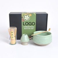 Ensemble de thé matcha en porcelaine de style japonais, 4 pièces, avec fouet, cuillère, support en céramique, bol à matcha, boîte personnalisée, fabrication directe d'usine OEM