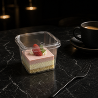 Contenant carré en PET transparent de qualité supérieure pour mousse au chocolat, emballage alimentaire jetable avec couvercle, personnalisable en Guangdong pour desserts et collations
