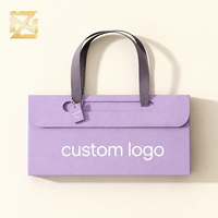 Sac cadeau en papier d'art triangulaire de qualité supérieure avec logo imprimé personnalisé, étiquette amovible pour bijoux, cadeaux de fête, emballage de vente au détail