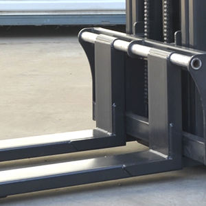 รถยกดีเซลแบบยืนขับ ยกและขนย้ายง่าย รับน้ำหนัก 1-2 ตัน ความสูงในการวางซ้อน 3 เมตร - Product Image 2