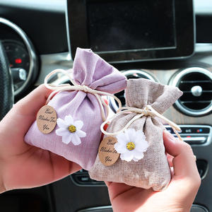 Sachet parfumé pour voiture Gardenia 10-20 ml, éliminateur d'odeurs décoratif pour l'intérieur de la voiture - Product Image 2