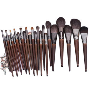 Juego de 24 brochas de maquillaje de pelo de caballo de cabra profesional, 24 piezas, brochas de sombra de ojos negras con bolsa de PU para delineador de cara y labios - Product Image 4