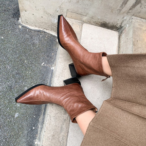 <span class=keywords><strong>Bottines</strong></span> pour femmes SB, niche luxe léger, automne-hiver 2025, fabrication artisanale, rétro, commerce extérieur transfrontalier, bout pointu, dessus en microfibre - Product Image 1