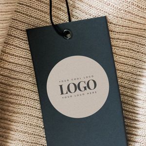Etiquetas colgantes personalizadas ecológicas con textura similar al papel, ideales para jeans, chaquetas, calzado y bolsos de alta gama. - Product Image 4