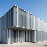 Système de bardage décoratif extérieur en aluminium à lamelles verticales pour la ventilation des bâtiments
