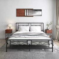 Lit double en fer forgé moderne de style victorien avec cadre en tube métallique robuste et design à jointures séparées, avec tête de lit, pour hôtels et Airbnb