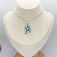 Pedido Mínimo 2 - Serie Delfín - Collar con Colgante de Delfín en Forma de Corazón con Pedrería Azul, Joyería de Moda con Diseño de Corazón Oceánico, Regalo