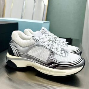 Zapatillas Escolares de Plataforma Baja para Niñas, Versión Original, con Cordones, Parte Superior de Malla, Suela de Goma, Amortiguación, Forro de Algodón Duradero - Product Image 1