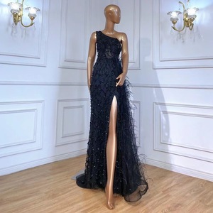 Robes de soirée sexy personnalisées à fente latérale avec une épaule Largos Elegantes Y <span class=keywords><strong>Moda</strong></span> 2023 paillettes et plumes - Product Image 1