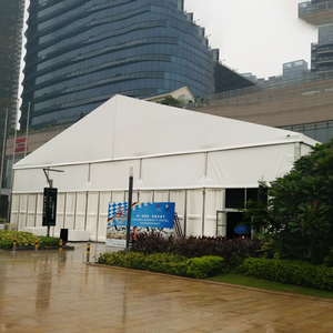 Auvent coupe-vent de tente de partie de style simple résistant pour des complexes d'événements extérieurs Distance de baie de 5m - Product Image 1