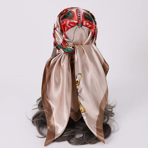 Vente en gros d'écharpes classiques en satin de créateur de qualité américaine Écharpe Hijab Écharpe à fleurs en satin de soie peint - Product Image 5