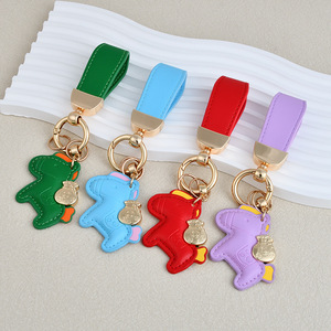 Oneway YSK-1009 Llavero de coche con diseño de dibujos animados, para hombre y mujer, de cuero exquisito, ecológico, con impresión digital, colgante de mochila con diseño de <span class=keywords><strong>pony</strong></span> - Product Image 1