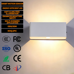 Lampe de nuit moderne EGH 4400mAh blanche et noire en ABS, éclairage bidirectionnel pour couloir, escalier, chambre, balcon, éclairage domestique - Product Image 1