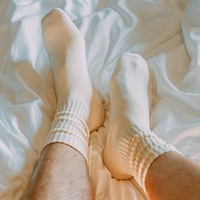 Chaussettes de sport tendance 2026 pour homme, style City Walk White Ivy, en coton peigné, simples et décontractées, pour un look rétro.