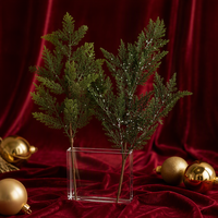 Branchelettes artificielles de pin vertes de qualité supérieure avec cônes de pin pour décorations de Noël, maison, centre commercial, intérieur, fête, festival